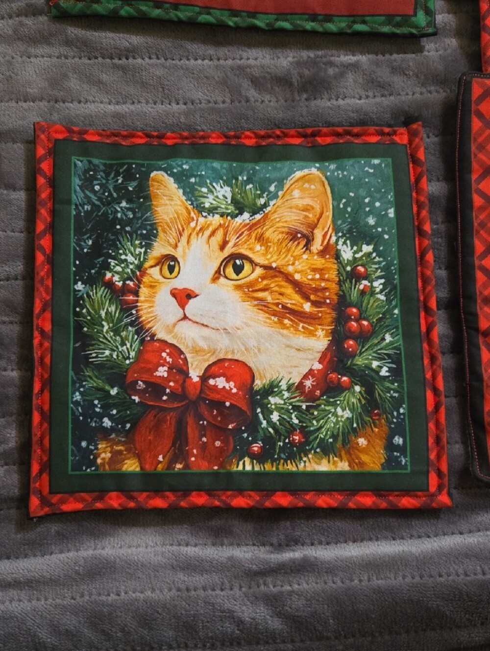 Holiday Cloth Trivet WithCat Print Fabric - Red & Green Christmas - Picture 4 of 7